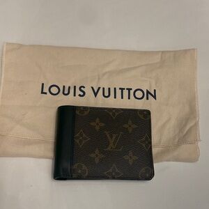 Louis Vuitton Men’s “Multiple” Wallet Monogram Brown and Black